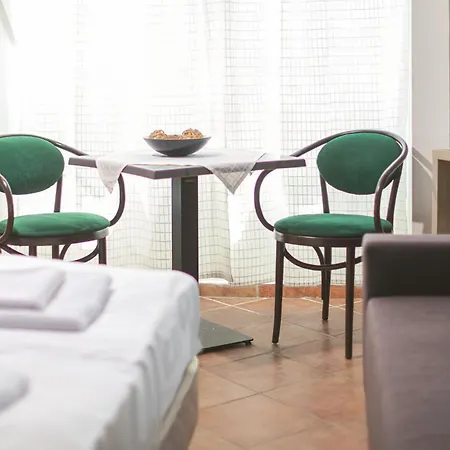 Charlie Affittacamere