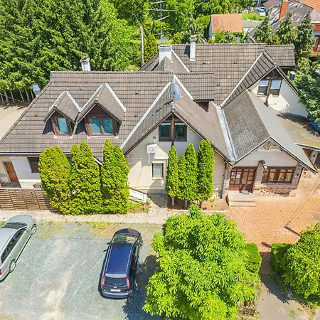 Charlie Affittacamere 3*